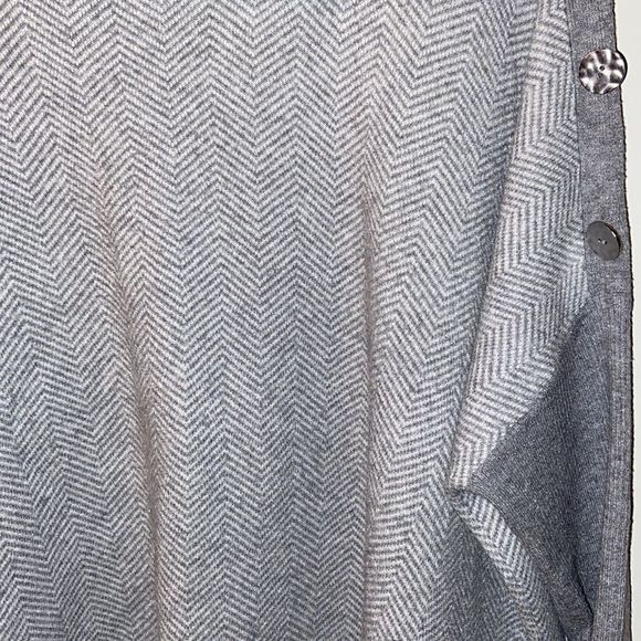 ELLIE Oversized Long Sleeve Poncho Sweater - Picture 10 of 12